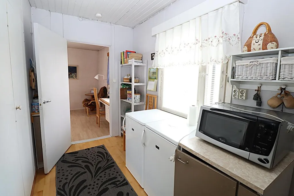 Cuisine - Rear-Facing House with Sauna in Finland