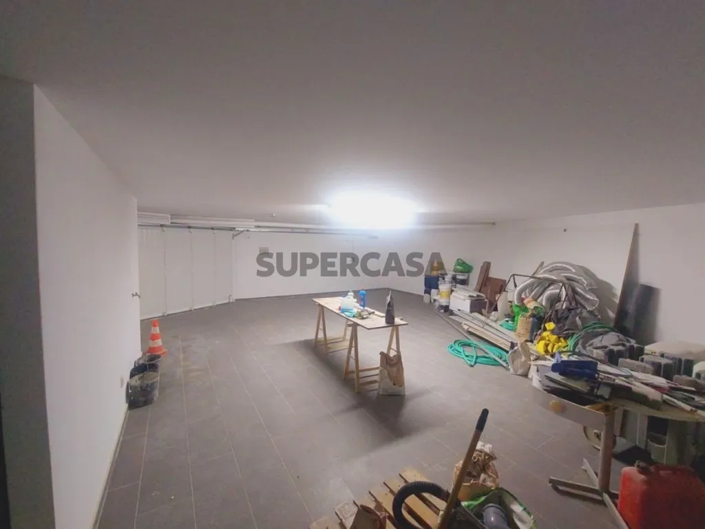 Garage - Luxury Semidetached House with Pool in Albufeira