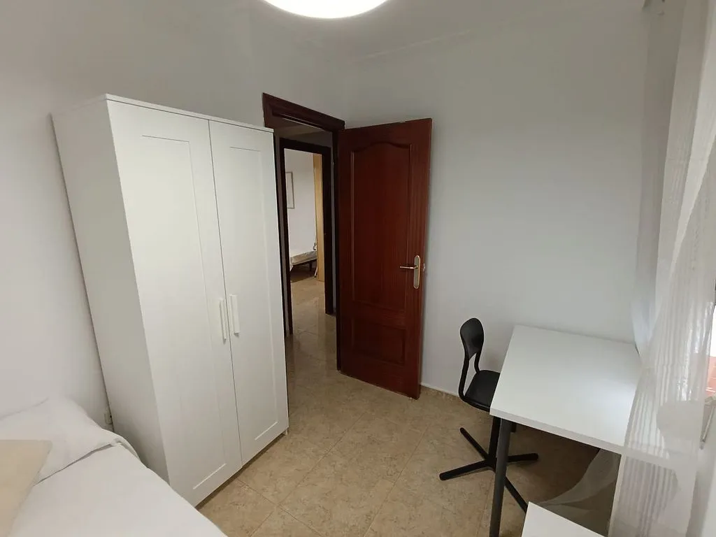 Magamistoad - Furnished Flat with Air Conditioning in Rochelambert