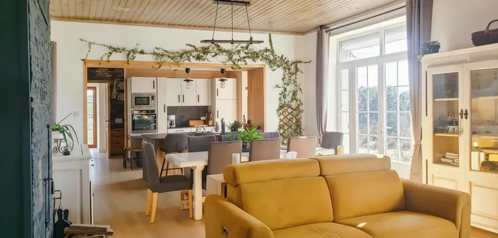 Elutuba - Renovated Passive House with Pool in Montregard