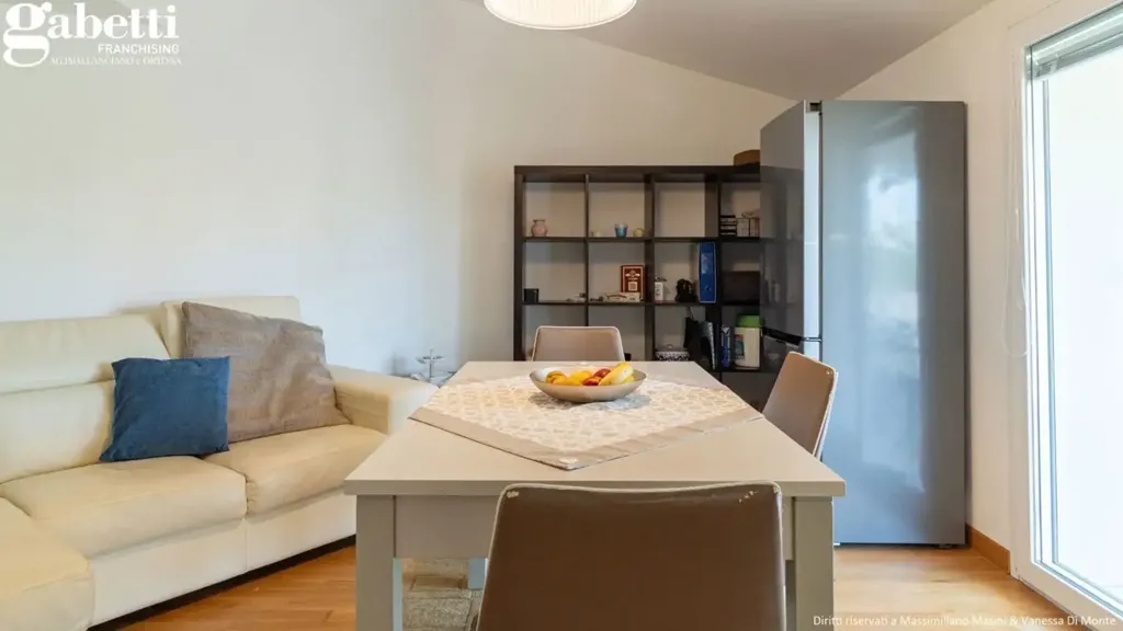 Salle à manger - Newly Built Apartment with Balcony in Lanciano Centre