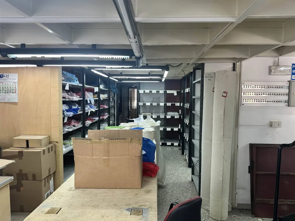 Buanderie - Commercial Space with Terrace in Catania