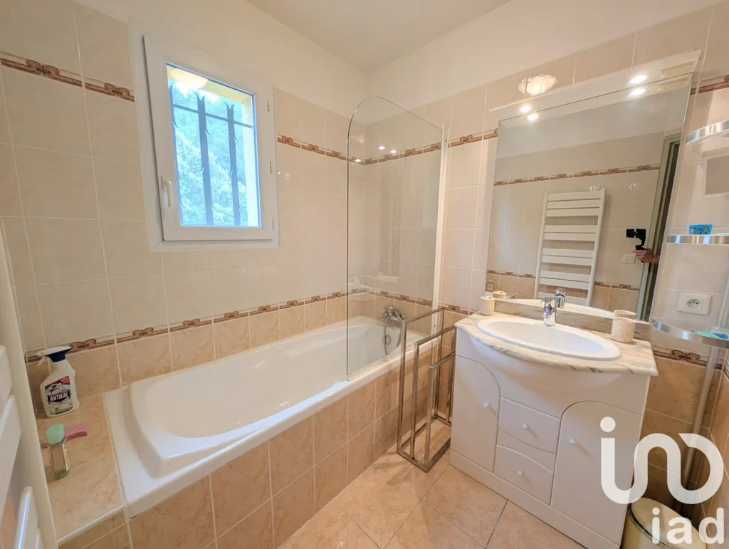 Bagni - Architectural House with Garden in Vacqueyras