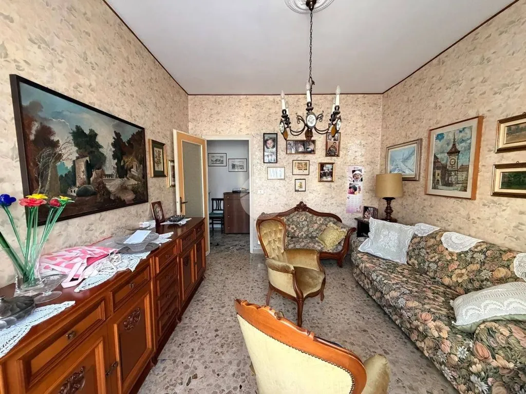 Elutuba - Apartment with Balcony in Lucento, Turin