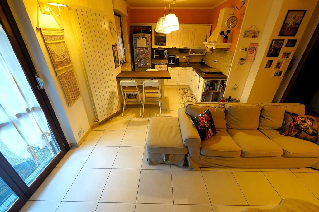 Séjour - Trilocale with Private Garden in La Loggia