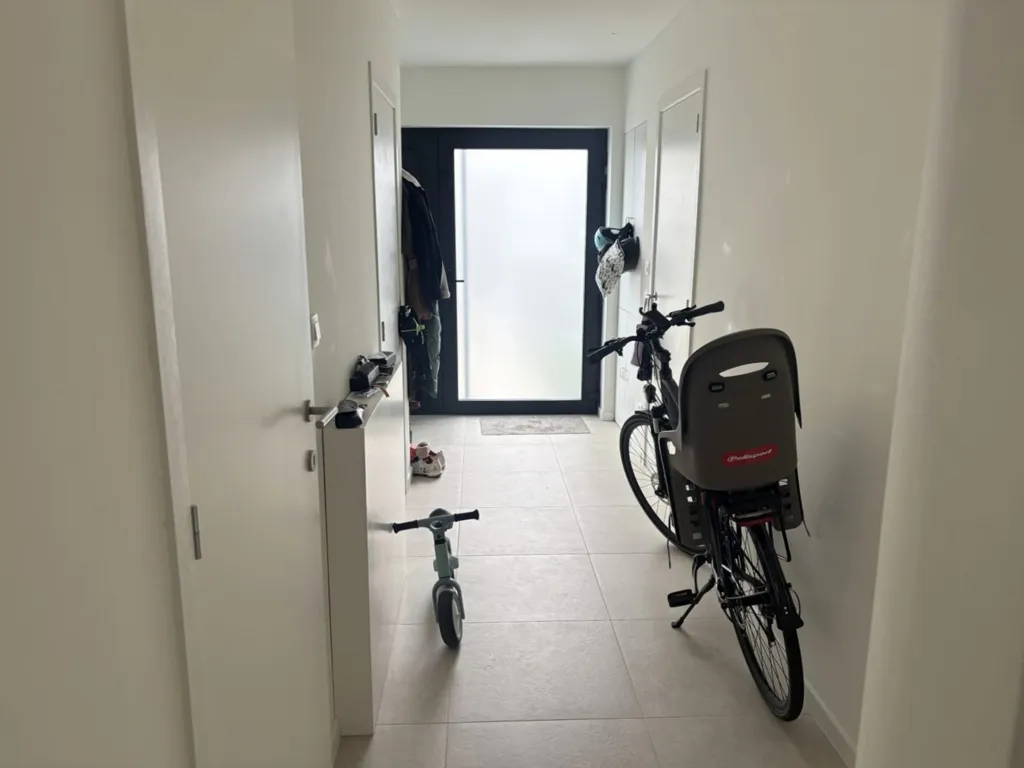 Entrée - Maison Rénovée avec Terrasse près de Gand