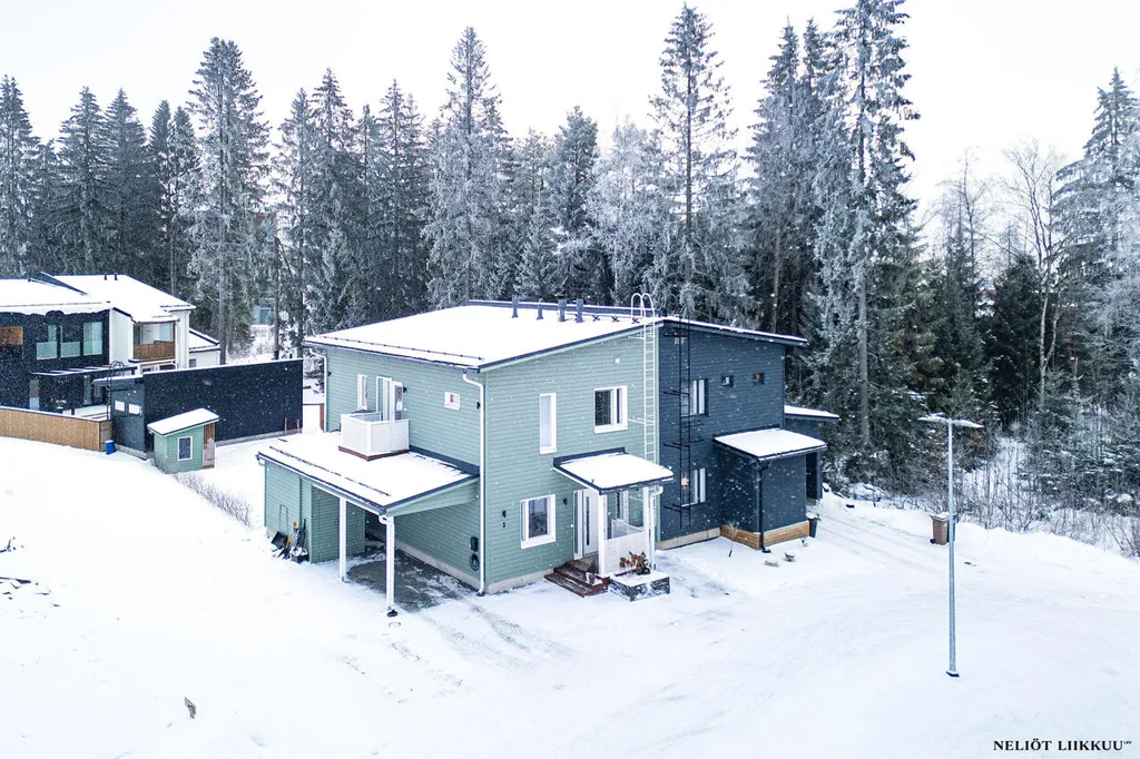 Õhuvaade - Modern House with Sauna and Carport
