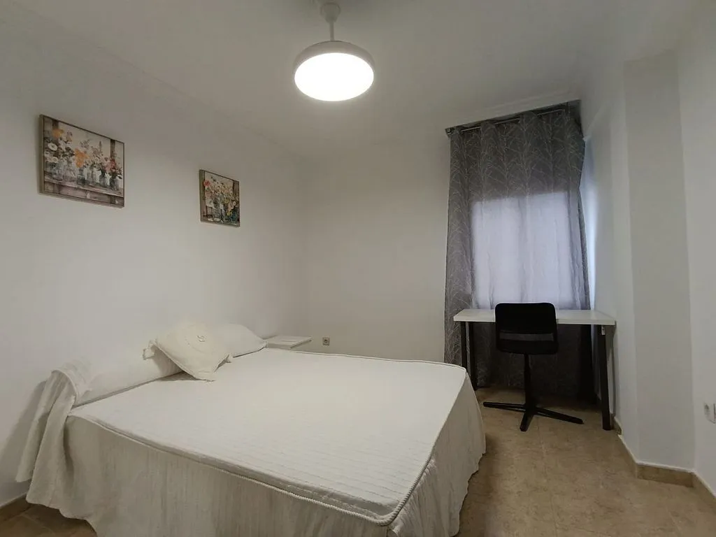 Magamistoad - Furnished Flat with Air Conditioning in Rochelambert