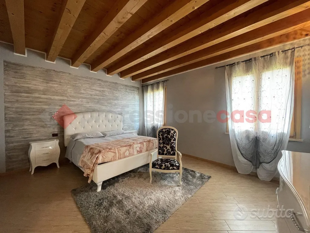 Bedrooms - Independent House with Private Garden in Minerbe