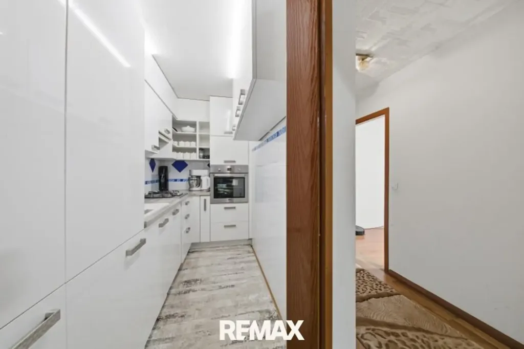 Cuisine - Multi-Unit House with Expansion Potential in Haschendorf