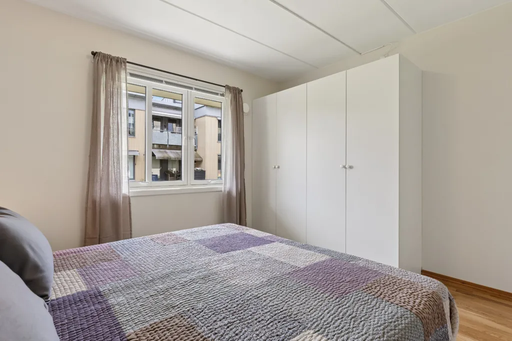 Magamistoad - 3-Bedroom Apartment with Balcony in Hagan