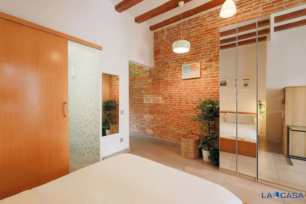 Magamistoad - Reformed Flat with Balcony in El Raval