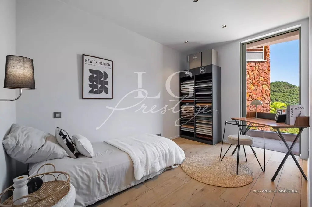 Bedrooms - Contemporary Residence with Pool in Esterel
