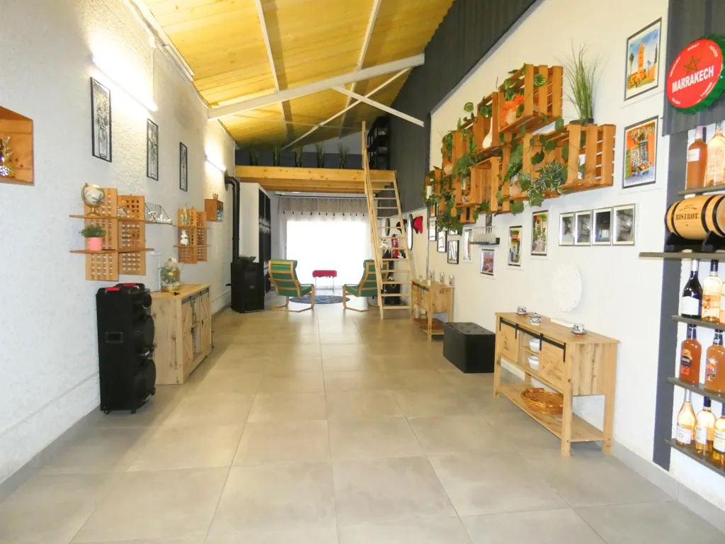Toad - Modern Villa with Terrace in Saint-Marcel-sur-Aude