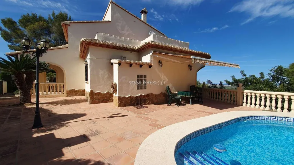 Bassein - Detached Villa with Sea Views in Ador