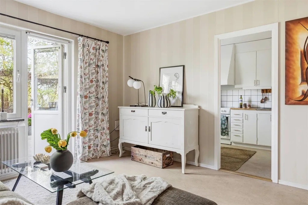 Séjour - Apartment with Garden in Åby
