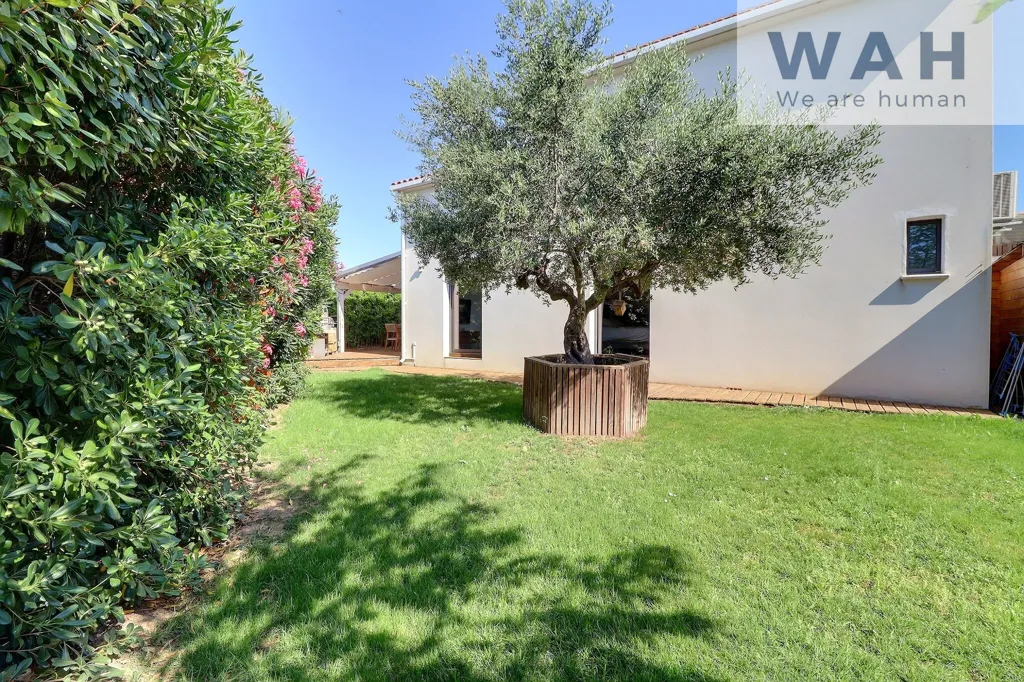 Jardin - Villa Contemporaine avec Piscine à Mauguio