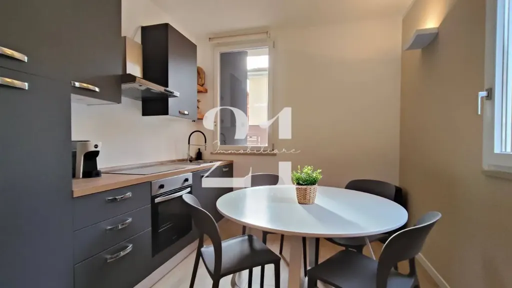 Salle à manger - Modern Bilocale with Parking in Varazze