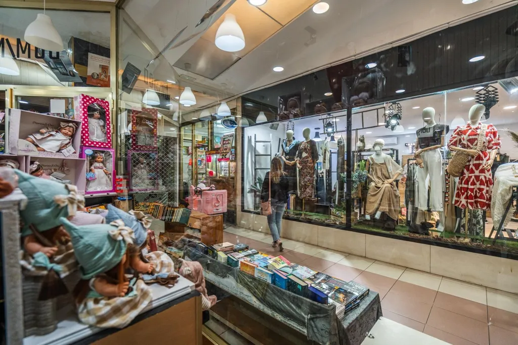 Pièces - Commercial Unit in Plaza España, Leganés