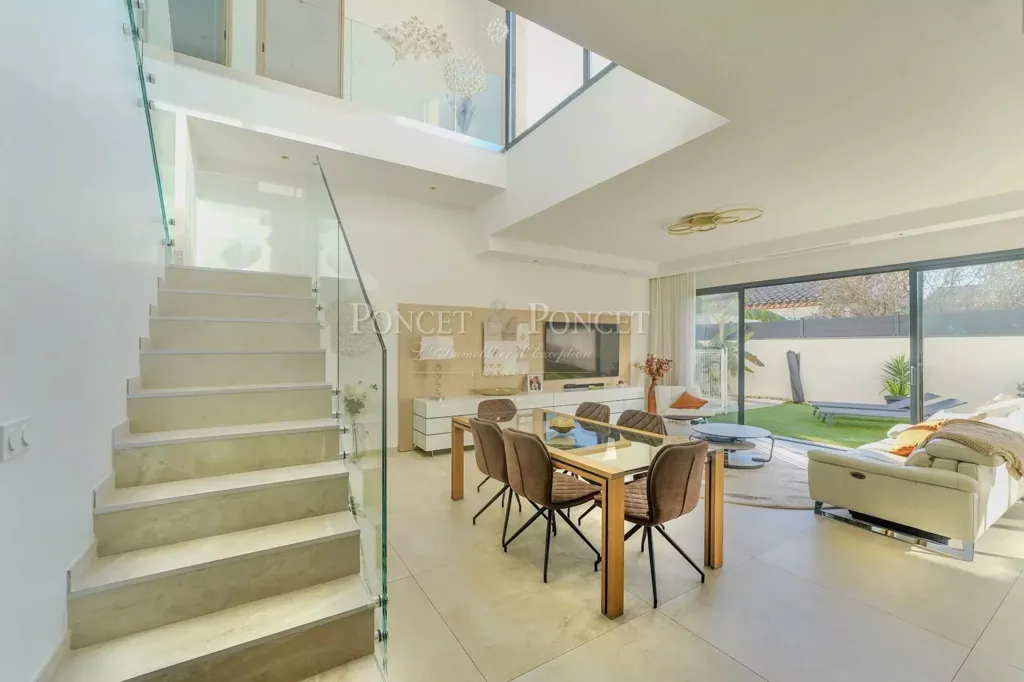 Séjour - Villa Contemporaine avec Piscine à Lattes