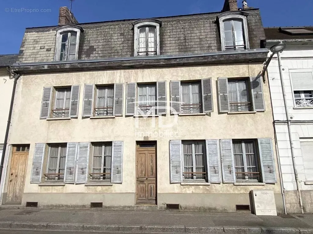 Maison 8 pièces à Evreux