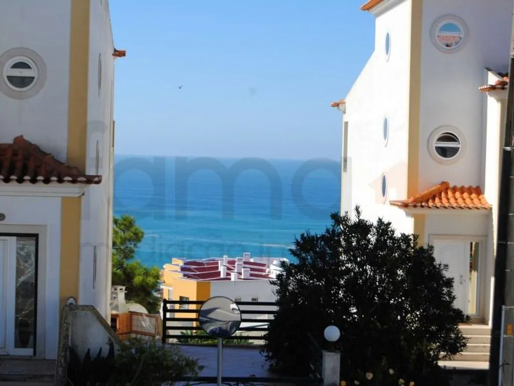 Rõdu - Remodelled House with Sea View in Ericeira