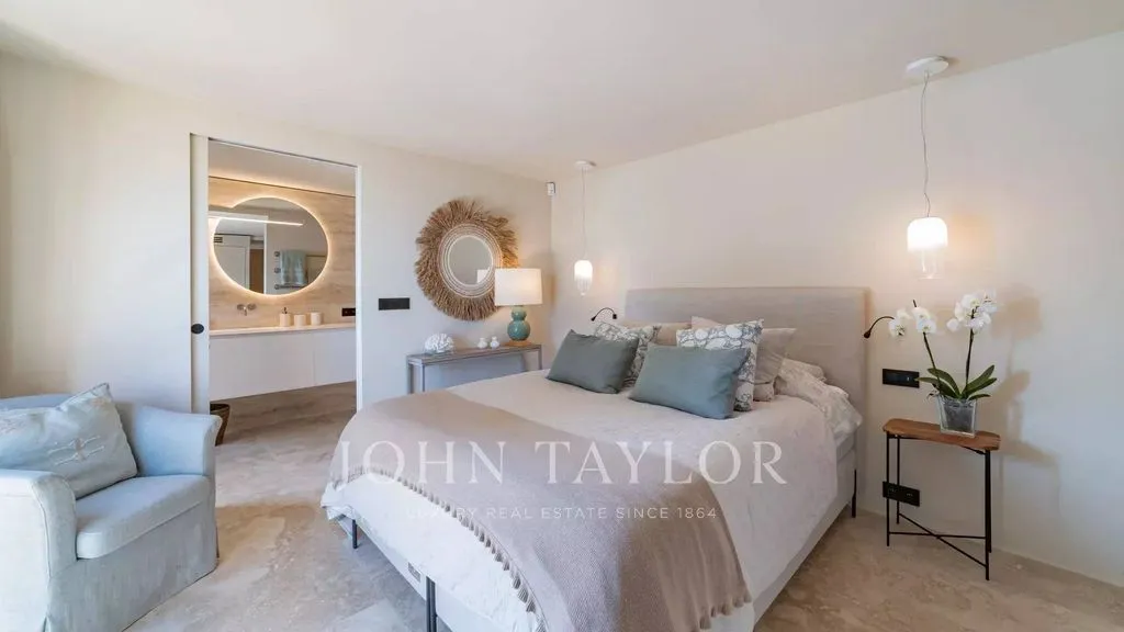 Chambres - Maison Luxueuse avec Vue Mer à Théoule-sur-Mer