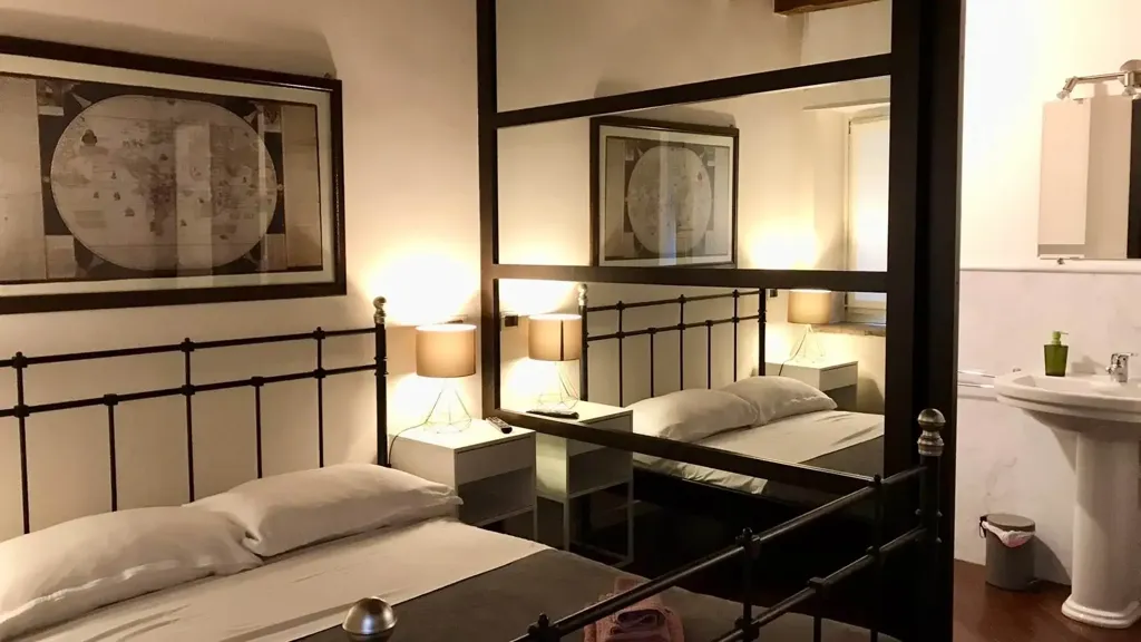 Bedrooms - Rustic Apartment with Cantina in Brescia