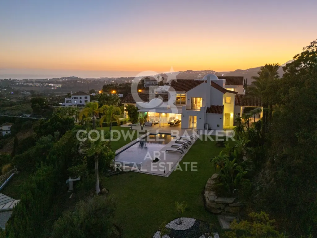 Välivaade - Contemporary Mediterranean Villa with Panoramic Views in Benahavís