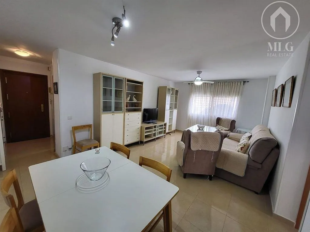 Söögituba - Furnished Flat with East View in Perchel Sur