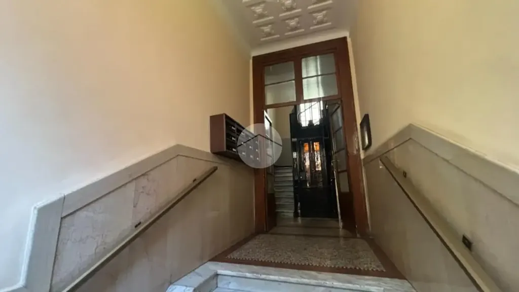 hallway_entrance