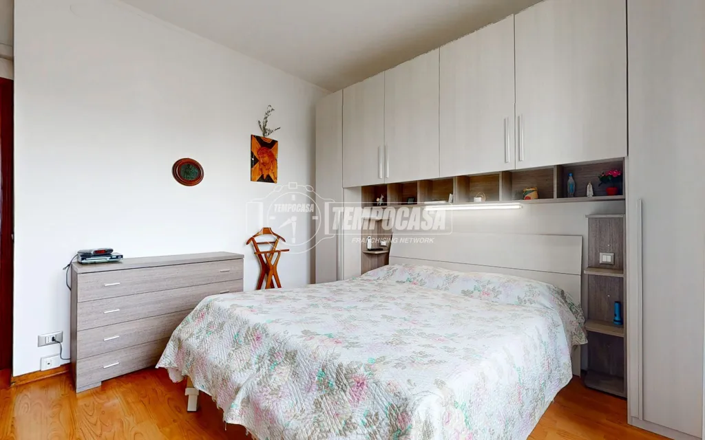 Magamistoad - Modernised Triplex with Balcony in Mantua