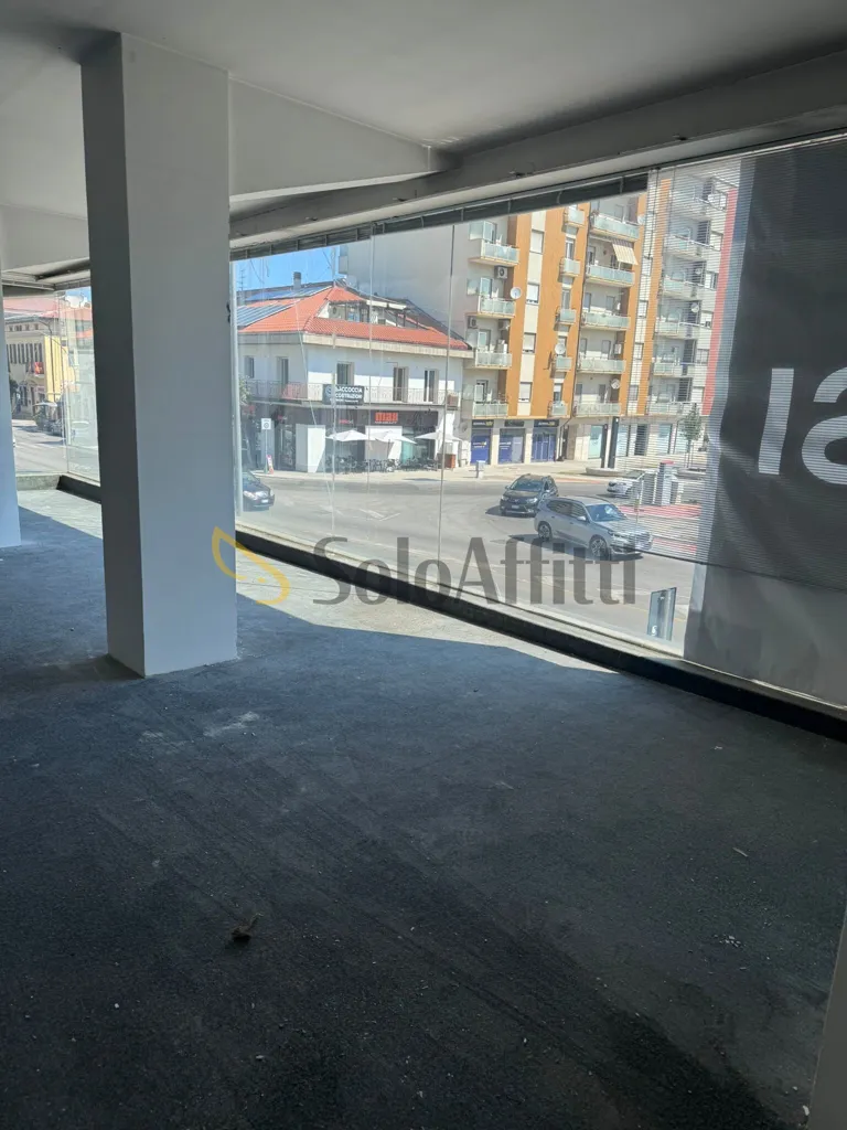 Toad - Office with High Visibility in Pescara