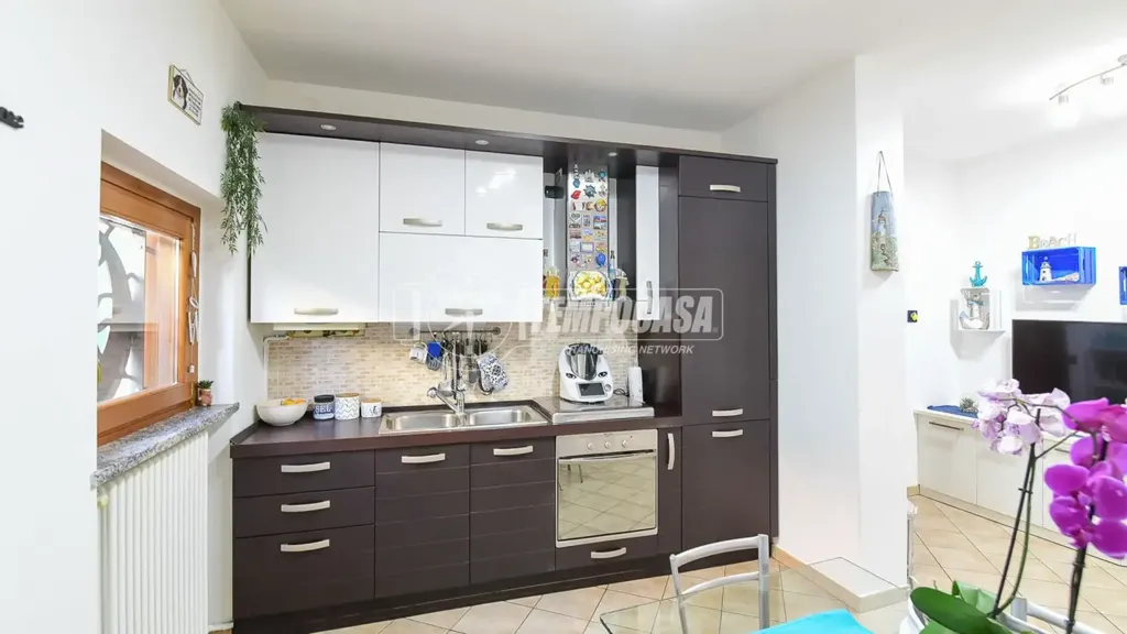 Kitchen - Bilocale with Garden and Box in Cantù