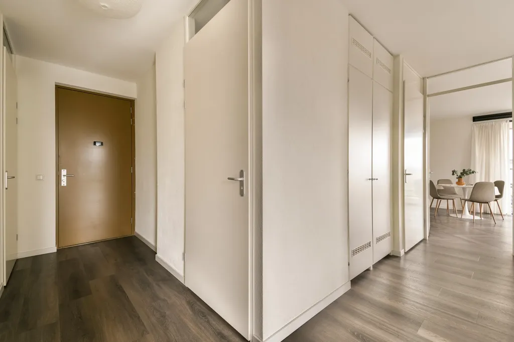 hallway_entrance