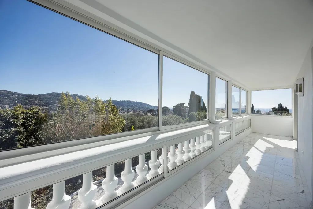 Rõdu - Modernised Provençal Villa with Sea View in Cannes