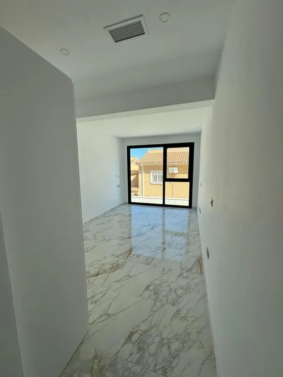 Esik - Luxury Villa with Pool in Torrevieja