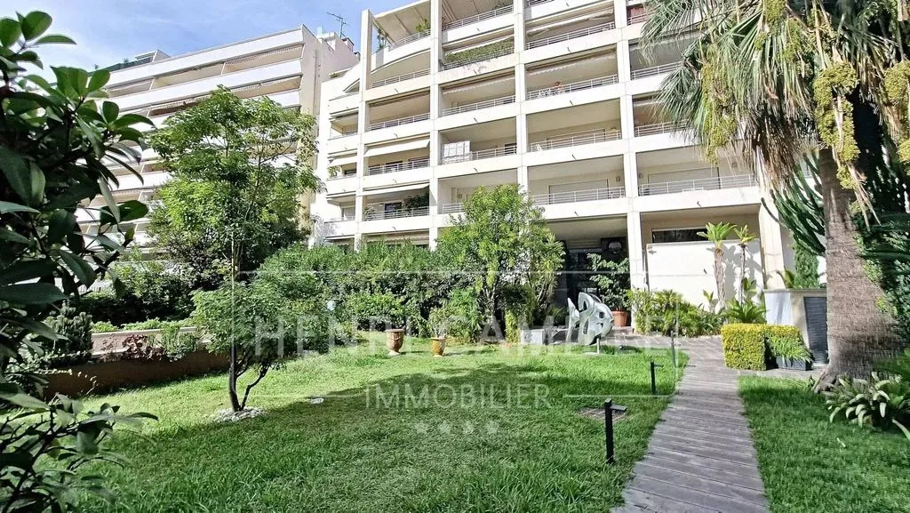 Aed - Luxury Flat with Terraces in Cannes Centre