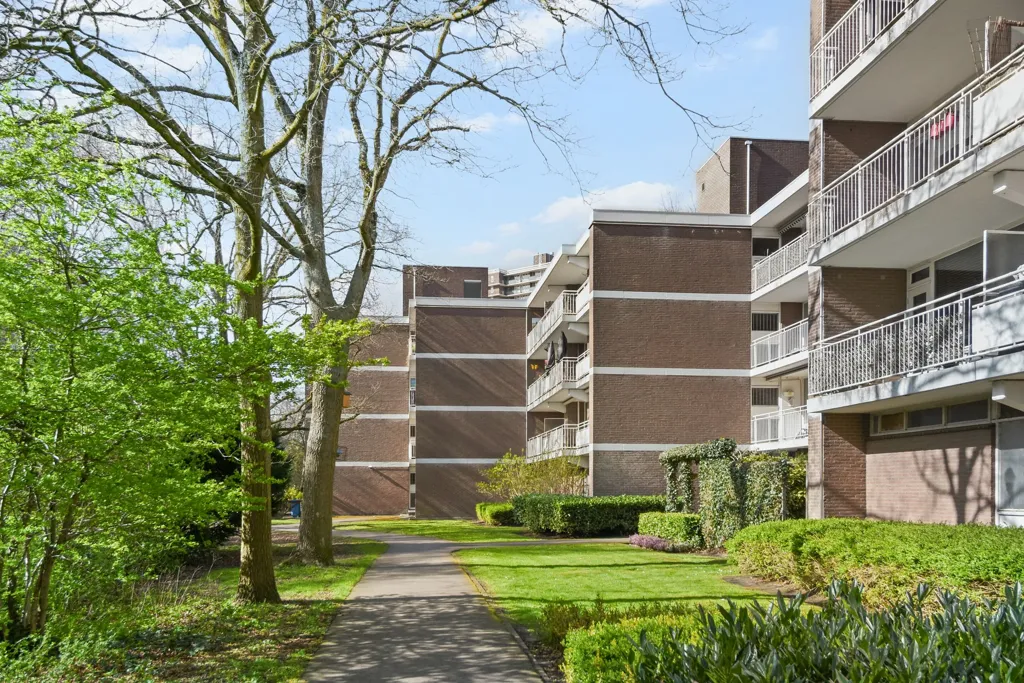 Välivaade - Modernised Flat with Terrace in Essesteijn