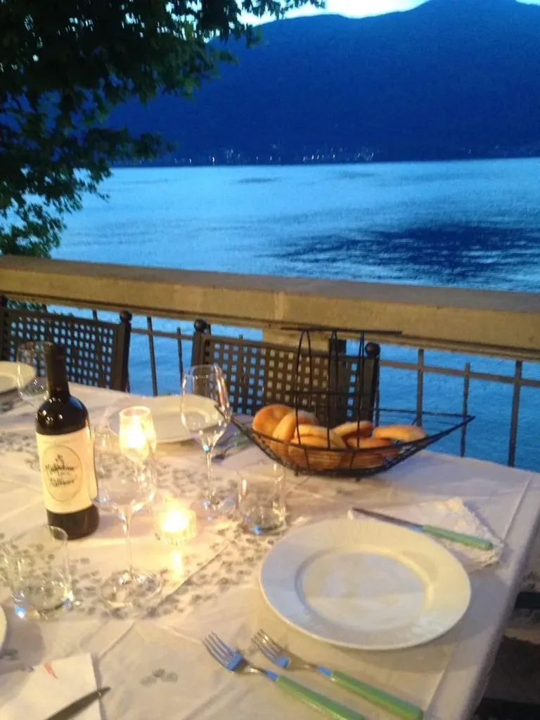 Terrazza - Lakefront Villa with Approved Pool Project in Lezzeno