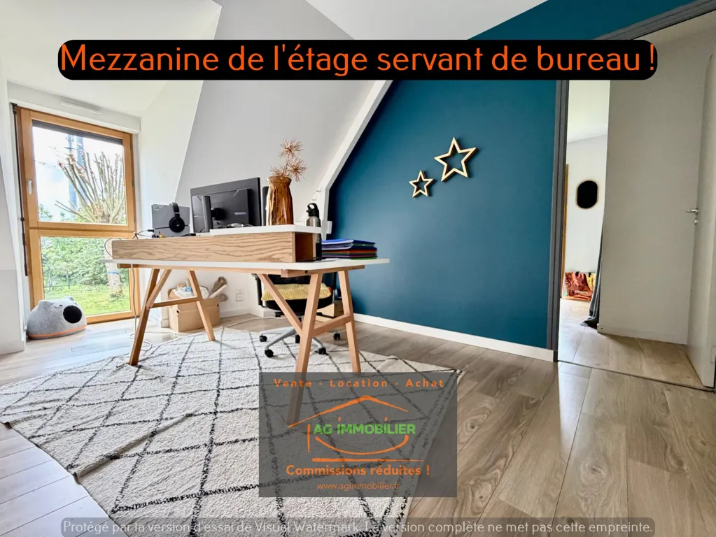 Séjour - Maison Récemment Construite avec Terrasse à Pacé