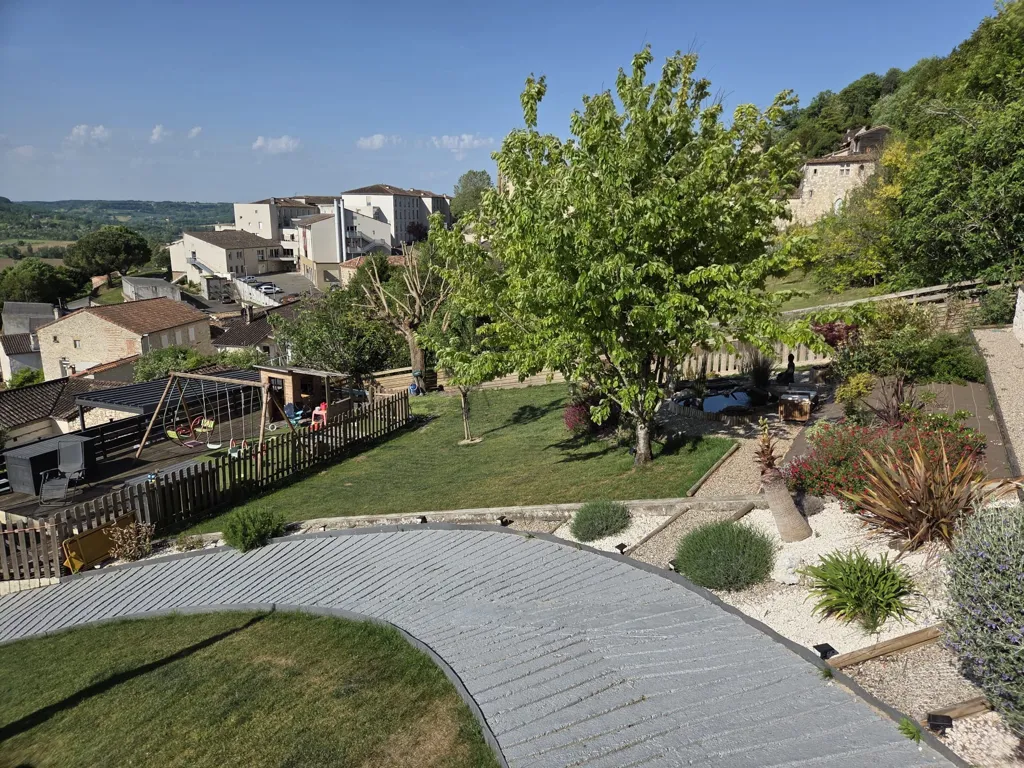 Jardin - Villa Rénovée avec Piscine sur les Hauteurs de Penne d'Agenais