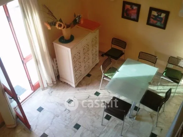 Söögituba - Semi-Detached Studio with Sea View in Pisa