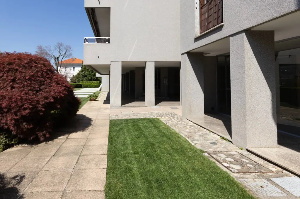 Giardino - 4-Room Apartment with Lake View in Como