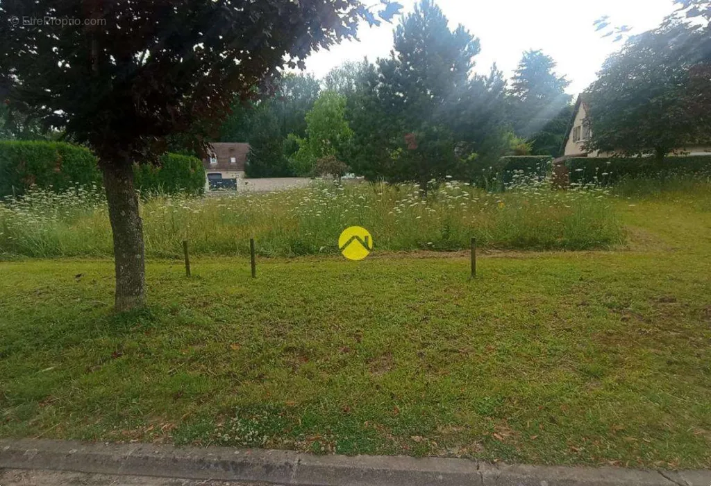 Aed - Buildable Plot in Theil sur Vanne