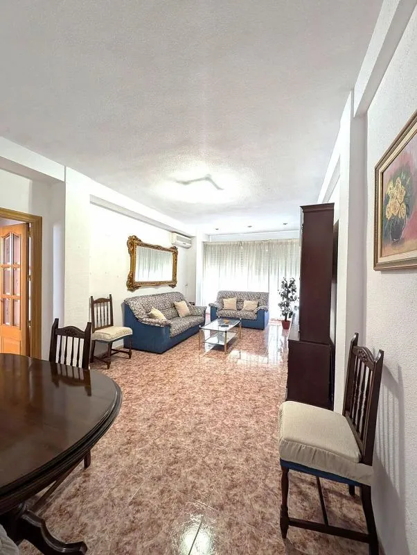 Sala da pranzo - Apartment with Terrace in Compositor Albéniz