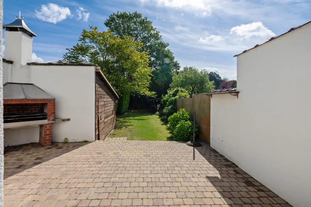 Jardin - Maison Rénovée avec Jardin à Ekeren