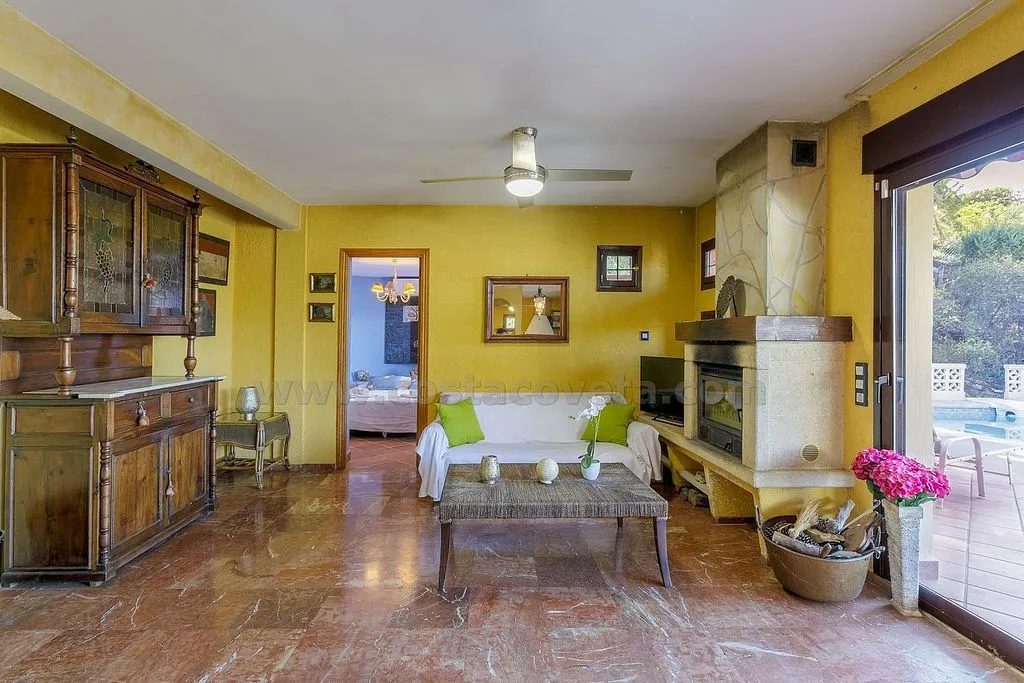 Elutuba - Chalet with Pool and Terrace in Calle D'osca