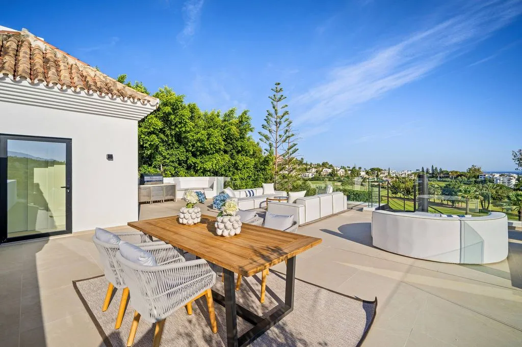 Terrasse - Luxury Villa with Infinity Pool in Marbella