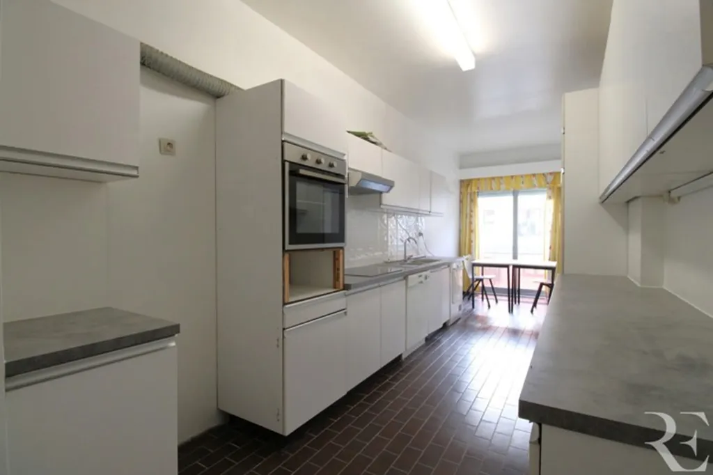 Cucina - Apartment to Refresh with Parking in Uccle